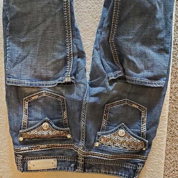 ROCK & ROLL  COWGIRL JEANS. sz 30x32. Mid rise. Boot cut - Picture 7 of 7